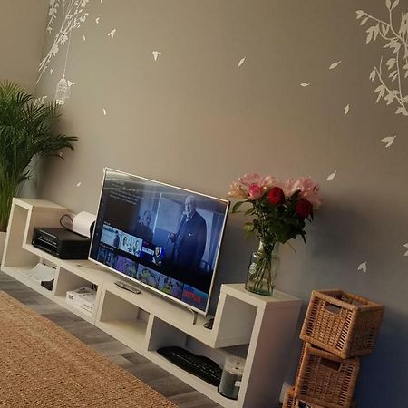 شقة New Contemporary Flat Minutes From Airport & Nec مارستون غرين المظهر الخارجي الصورة