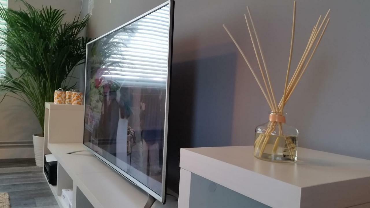 شقة New Contemporary Flat Minutes From Airport & Nec مارستون غرين المظهر الخارجي الصورة